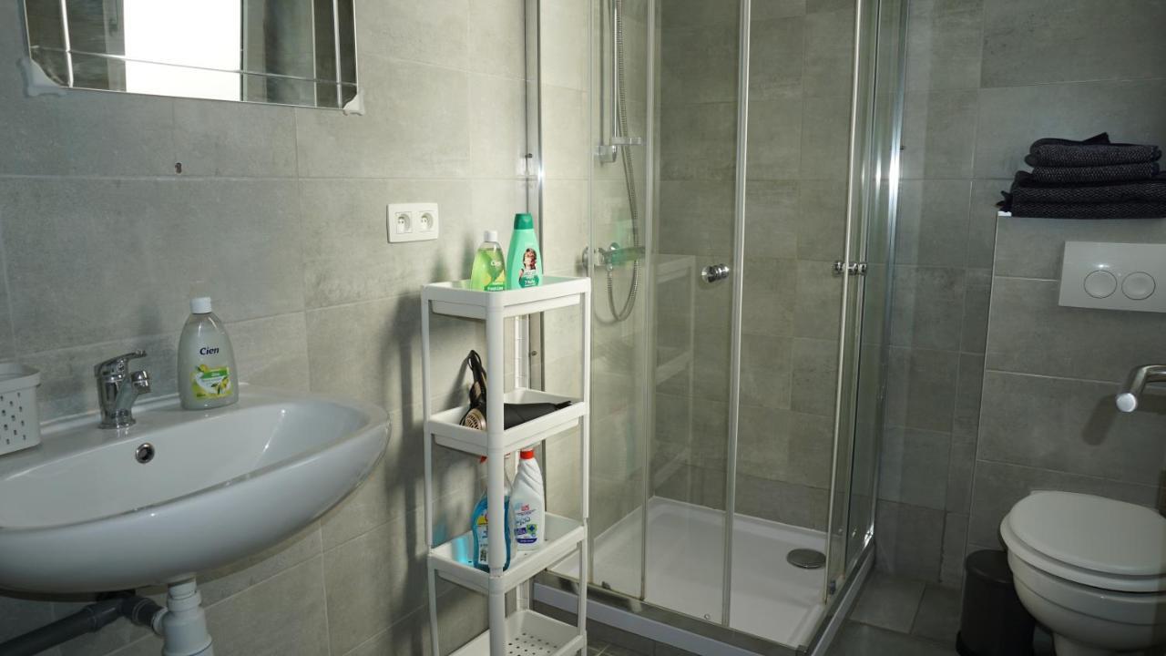 Roosevelt Apartments. أنتويرب المظهر الخارجي الصورة